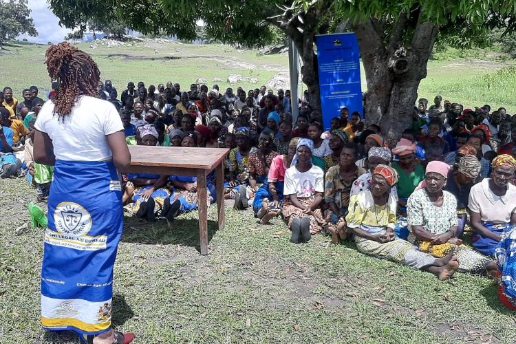 ALAO addresses crowd during awareness